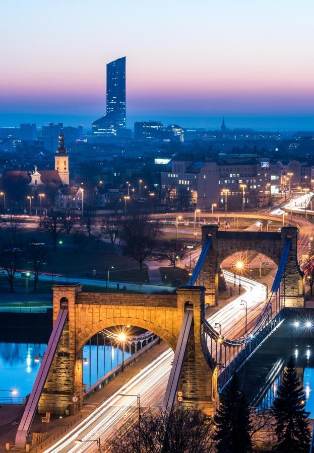 Apartamenty Sky Tower Wrocław Exteriör bild