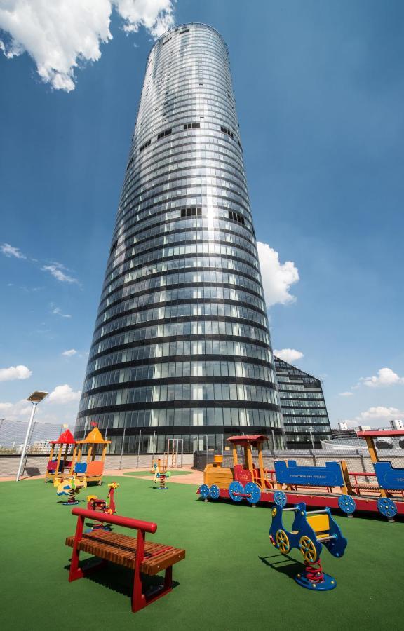 Apartamenty Sky Tower Wrocław Exteriör bild
