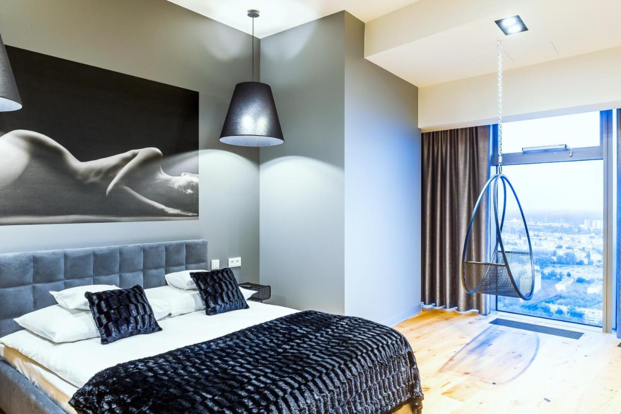 Apartamenty Sky Tower Wrocław Exteriör bild