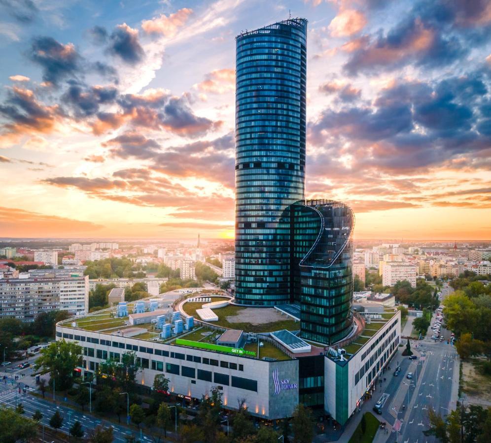 Apartamenty Sky Tower Wrocław Exteriör bild