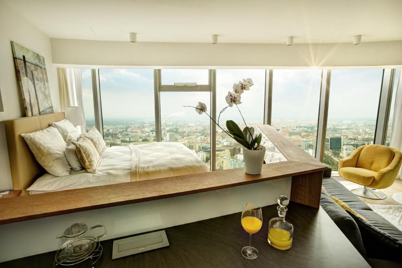 Apartamenty Sky Tower Wrocław Exteriör bild