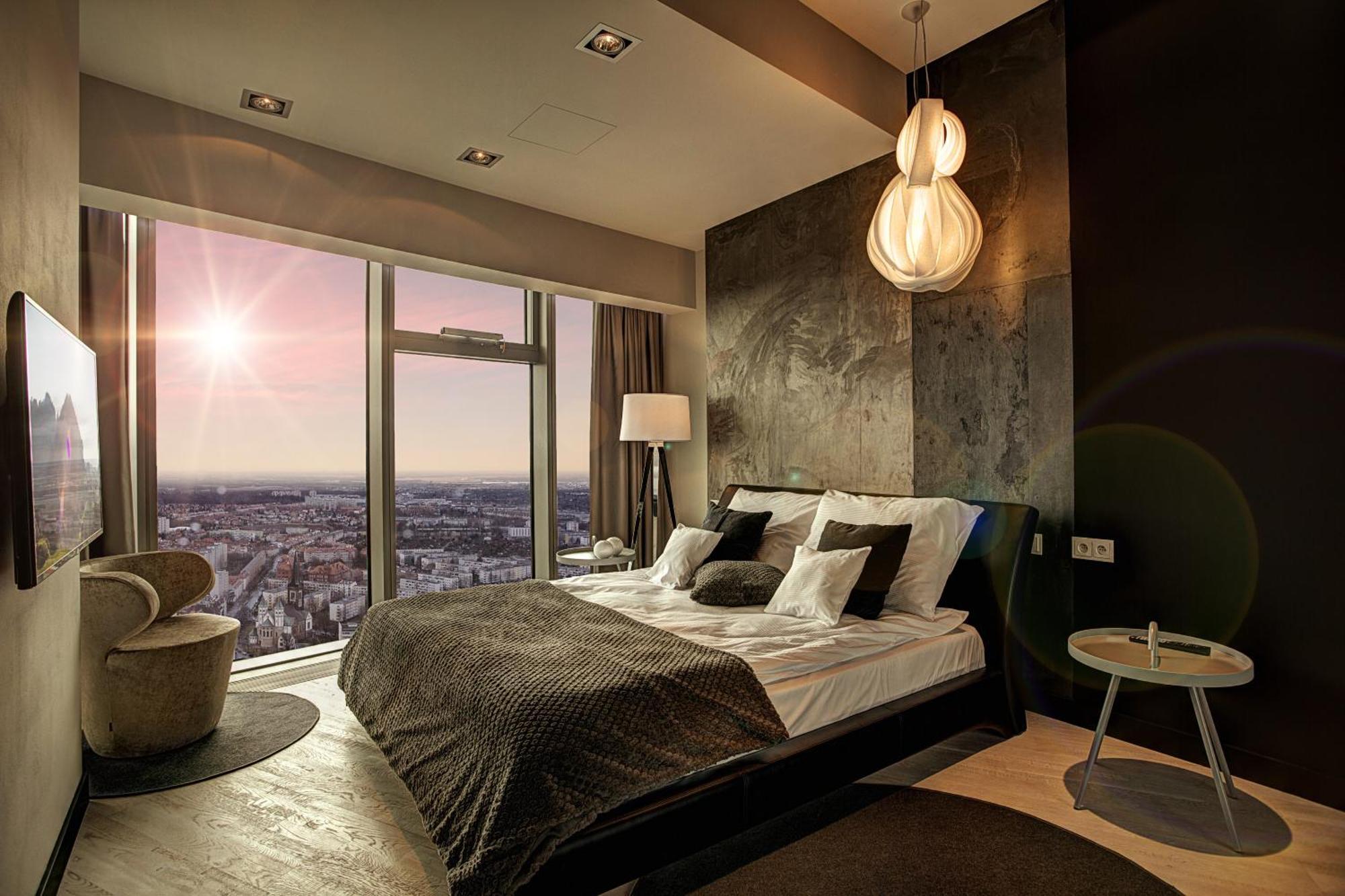 Apartamenty Sky Tower Wrocław Exteriör bild